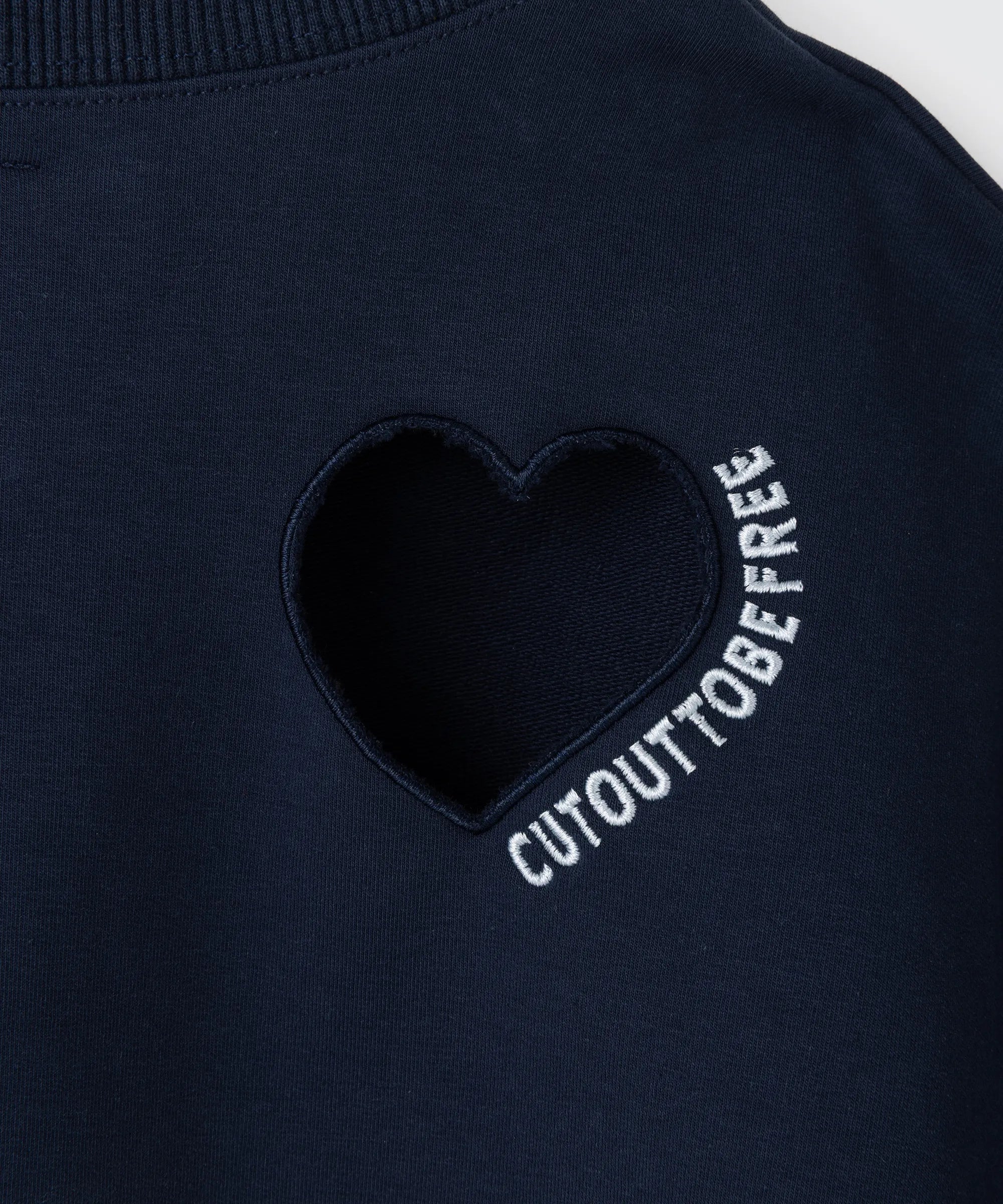Heart Cutout Cropped Sweat Tee | ハートカットアウト クロップド スウェット Tシャツ
