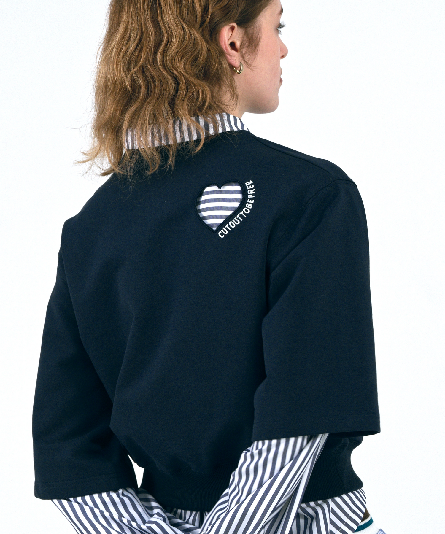 Heart Cutout Cropped Sweat Tee | ハートカットアウト クロップド スウェット Tシャツ