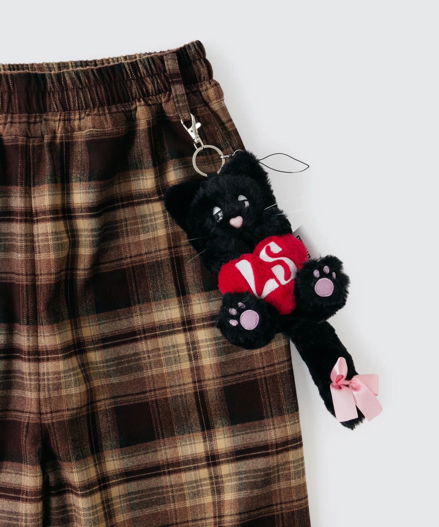 Hugging Heart Lozie Mascot Keyring | Lozie ハートハグ マスコットキーリング